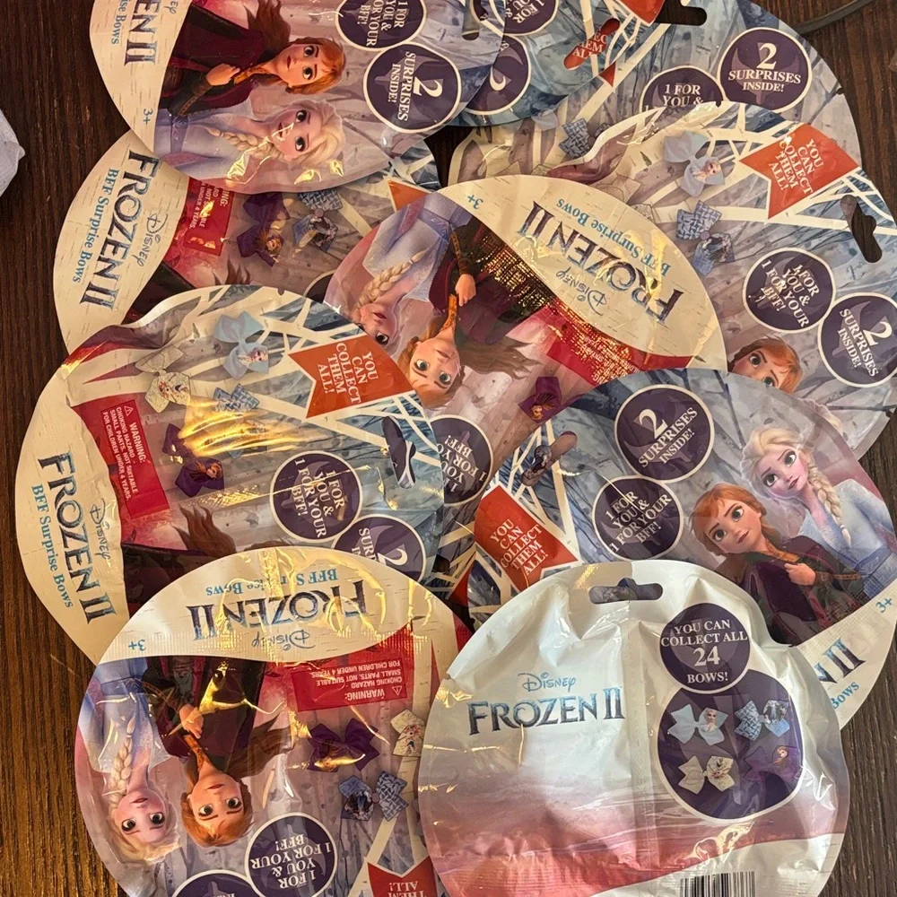 Disney Frozen II - mystery bag - 2 hair accessories in each bag, lot of 10 pack